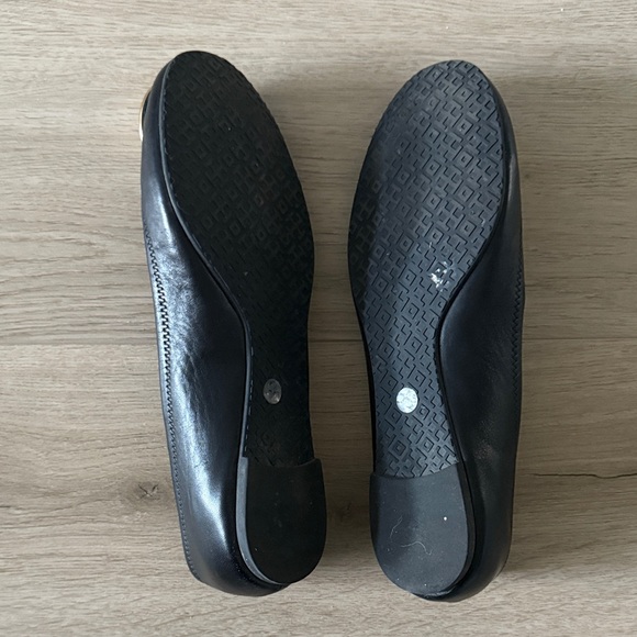 Tory Burch Black Reva Ballet Flats Gold Logo size 9.5 - Picture 2 of 5